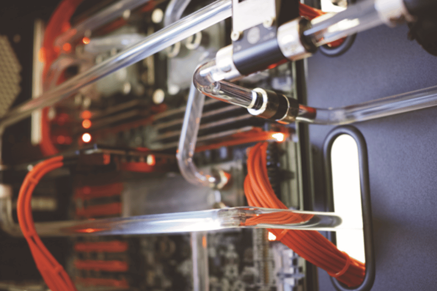 Machine using liquid cooling technology